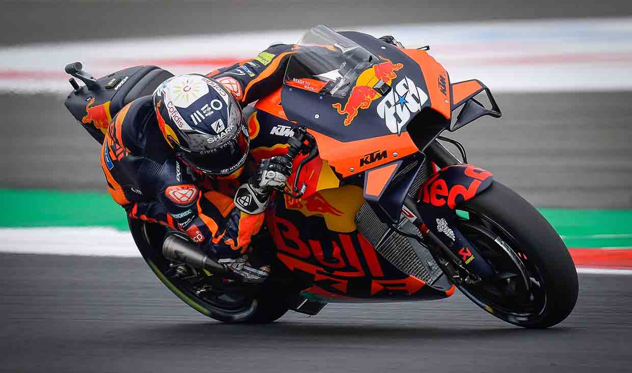 Yamaha Incar Oliveira Gantikan Vinales